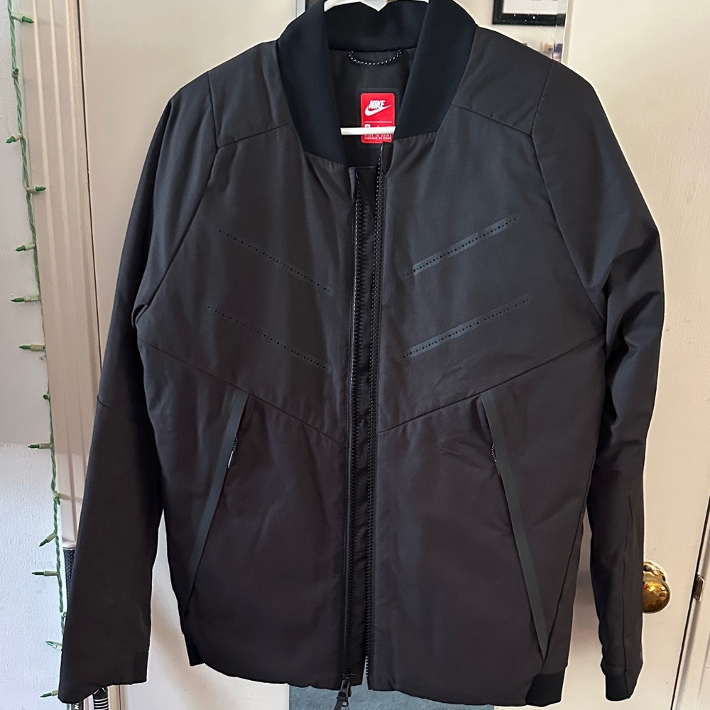 Nike Aeroloft Ventilated Men's Black Bomber Performance Jacket Zip Up Small New